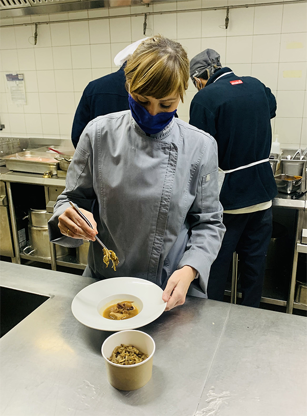 Mayte Cabello cooking